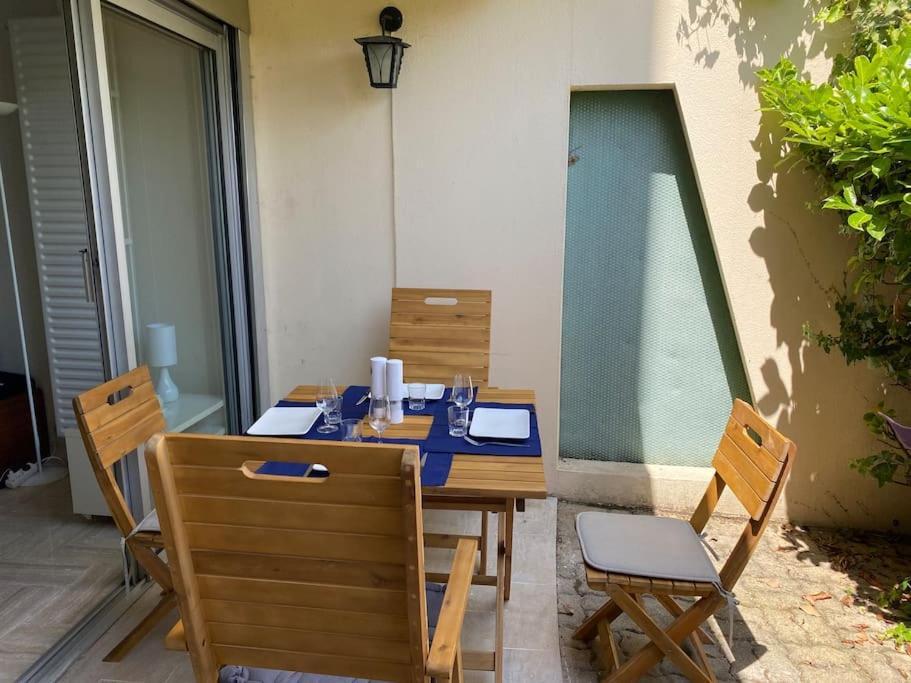 Studio Eleverca 3*- Rez De Jardin Terrasse - Axelle Loc'Appart 망들리유 라 나플 외부 사진